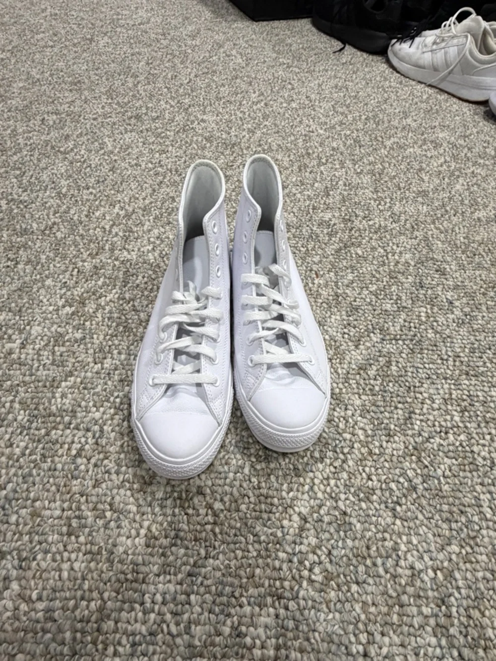 Converse Chuck Taylor All Star Leather High Top Sneakers | M 8.5, W 10.5